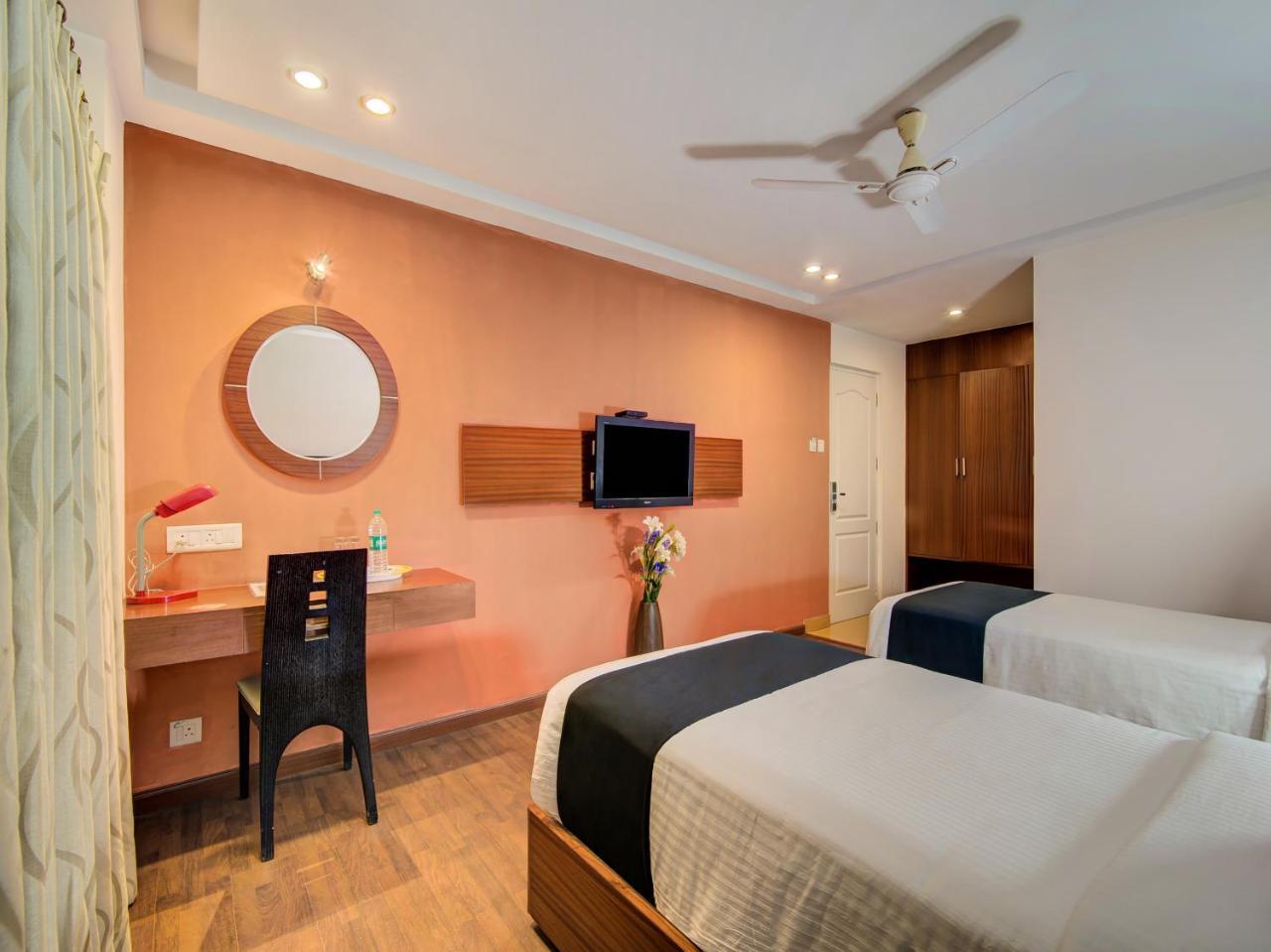 Gardeenia Comfortes Suites-Fully Vaccinated Staff Бангалор Экстерьер фото