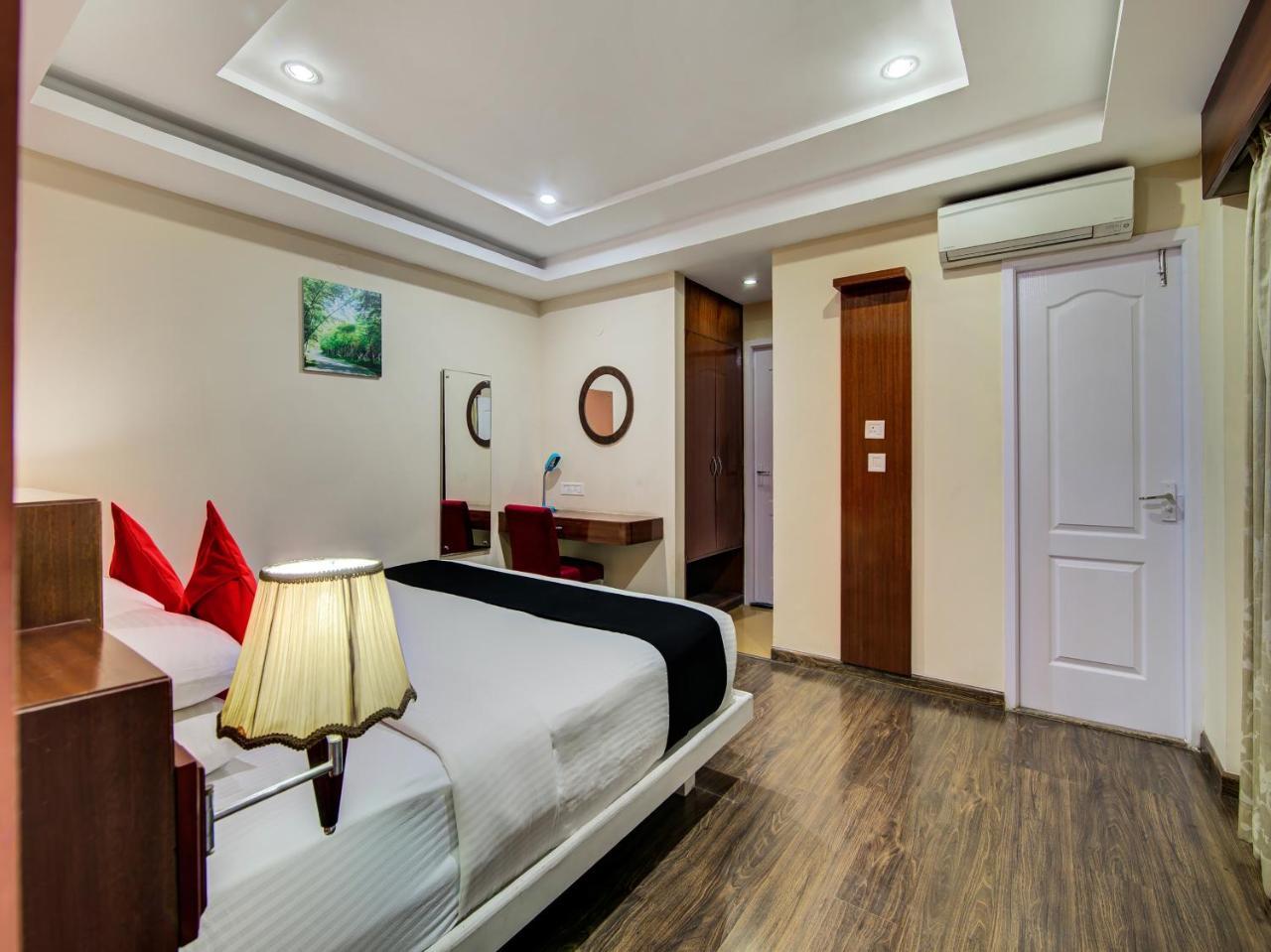 Gardeenia Comfortes Suites-Fully Vaccinated Staff Бангалор Экстерьер фото