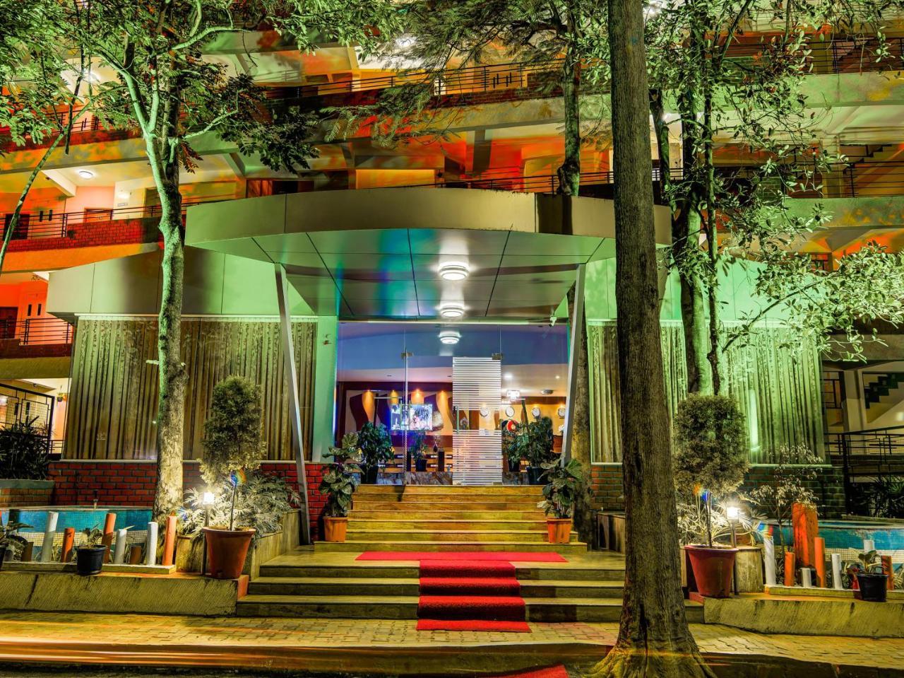Gardeenia Comfortes Suites-Fully Vaccinated Staff Бангалор Экстерьер фото