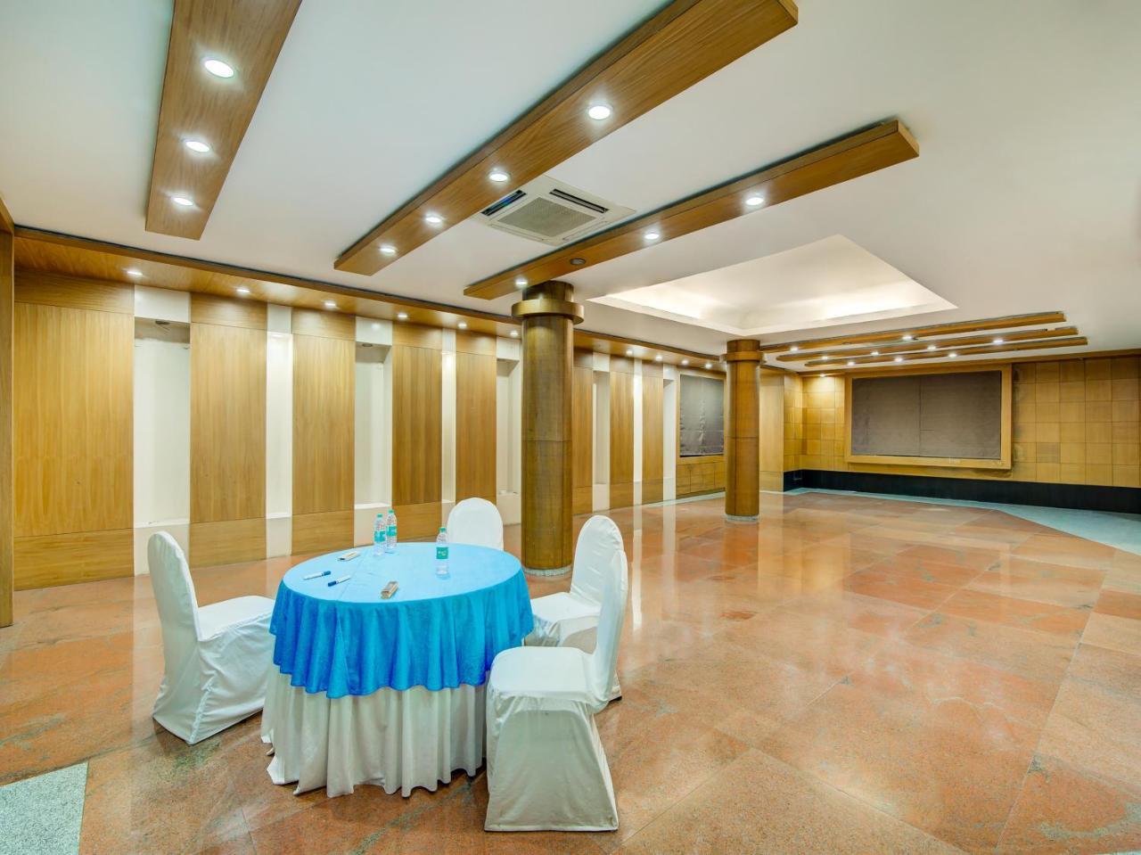 Gardeenia Comfortes Suites-Fully Vaccinated Staff Бангалор Экстерьер фото