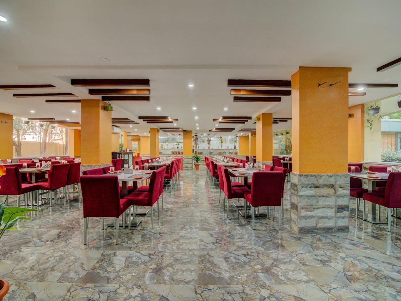 Gardeenia Comfortes Suites-Fully Vaccinated Staff Бангалор Экстерьер фото